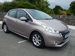 2013 - Peugeot 208 Manual