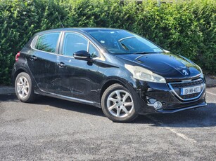 2013 - Peugeot 208 Manual