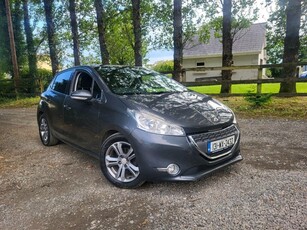 2013 - Peugeot 208 Manual