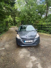 2013 - Peugeot 208 Manual