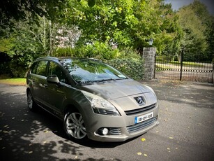 2013 - Peugeot 5008 Manual