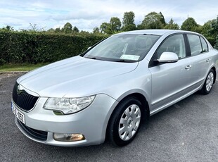 2013 - Skoda Superb Manual