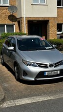 2013 - Toyota Auris Manual