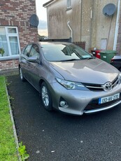 2013 - Toyota Auris Manual