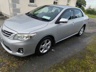 2013 - Toyota Corolla Manual