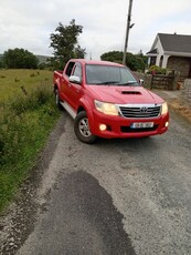 2013 - Toyota Hilux Manual