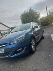 2013 - Vauxhall Astra Manual