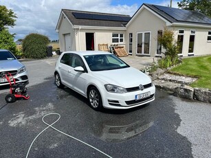 2013 - Volkswagen Golf Manual