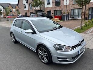 2013 - Volkswagen Golf Manual