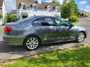 2013 - Volkswagen Jetta Manual