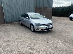 2013 - Volkswagen Passat Manual