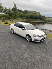 2013 - Volkswagen Passat Manual