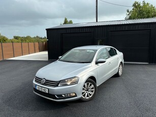 2013 - Volkswagen Passat Manual