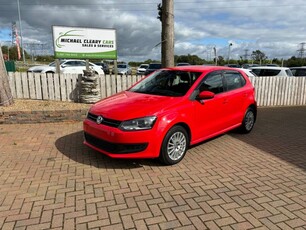 2013 - Volkswagen Polo Automatic