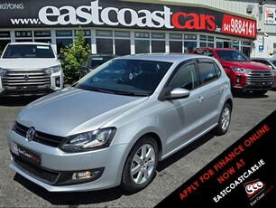 2013 - Volkswagen Polo Automatic