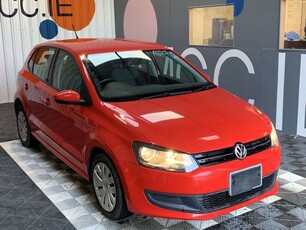 2013 - Volkswagen Polo Automatic