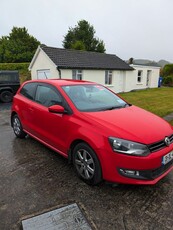 2013 - Volkswagen Polo Manual