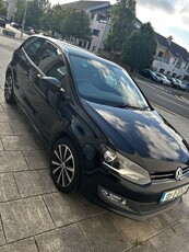 2013 - Volkswagen Polo Manual