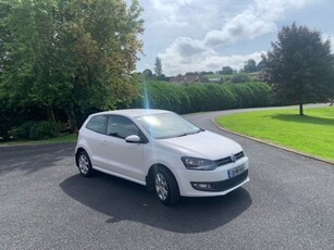 2013 - Volkswagen Polo Manual