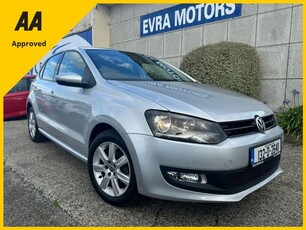 2013 - Volkswagen Polo Manual