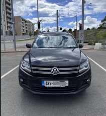 2013 - Volkswagen Tiguan Manual