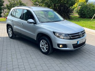 2013 - Volkswagen Tiguan Manual