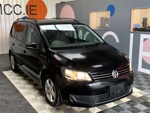 2013 - Volkswagen Touran Automatic