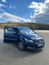 2013 - Volkswagen Touran Manual