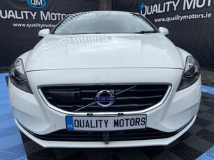 2013 - Volvo V40 Automatic