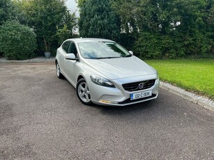 2013 - Volvo V40 Manual