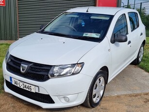 2014 - Dacia Sandero Manual