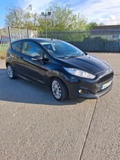 2014 - Ford Fiesta Manual