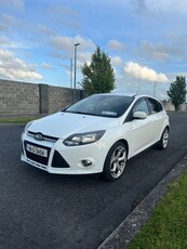 2014 - Ford Focus Manual