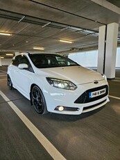 2014 - Ford Focus Manual