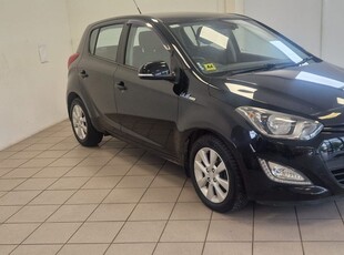 2014 - Hyundai i20 Manual