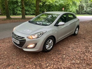 2014 - Hyundai i30 Manual