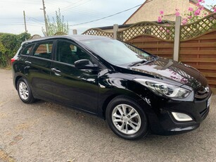 2014 - Hyundai i30 Manual