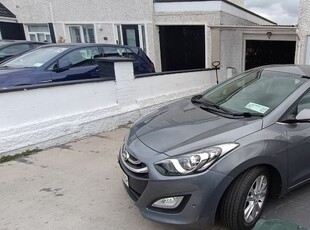 2014 - Hyundai i30 Manual