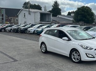 2014 - Hyundai i30 Manual