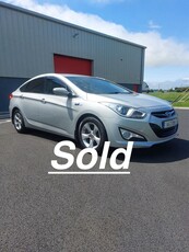 2014 - Hyundai i40 Manual