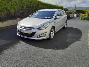 2014 - Hyundai i40 Manual