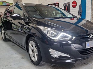 2014 - Hyundai i40 Manual