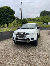 2014 - Mitsubishi L200 Manual