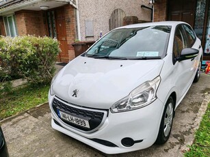 2014 - Peugeot 208 Manual