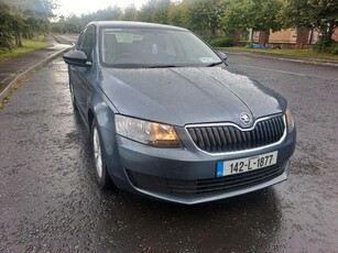 2014 - Skoda Octavia Manual