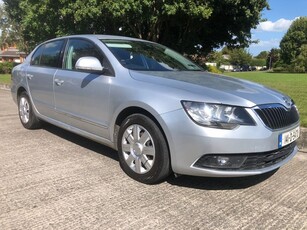 2014 - Skoda Superb Manual