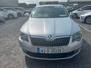 2014 - Skoda Superb Manual