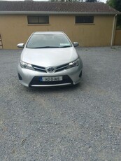 2014 - Toyota Auris Manual