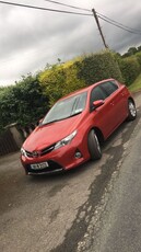 2014 - Toyota Auris Manual