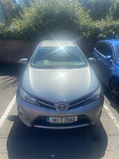 2014 - Toyota Auris Manual